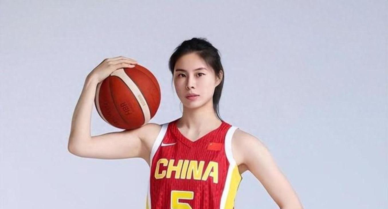 赛程安排-中国女篮战胜捷克女篮！听听各界媒体专家怎么说，苏群一针见血